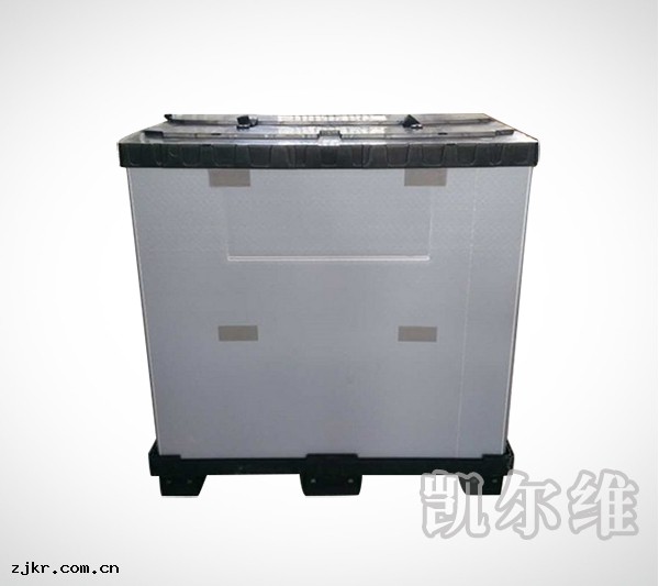 圍板箱和鋼(gāng)帶箱有(yǒu)甚麼(me)區別?